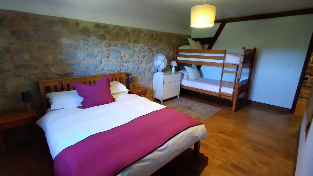 The Railway Cottage - Characterful And Comfortable Holiday Cottage Piégut-Pluviers 외부 사진