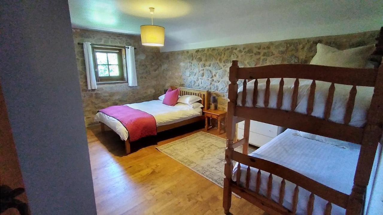 The Railway Cottage - Characterful And Comfortable Holiday Cottage Piégut-Pluviers 외부 사진